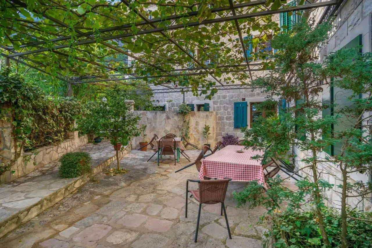 House 255m² in Montenegro, Strp. Priced at 550000€ rent photo-3