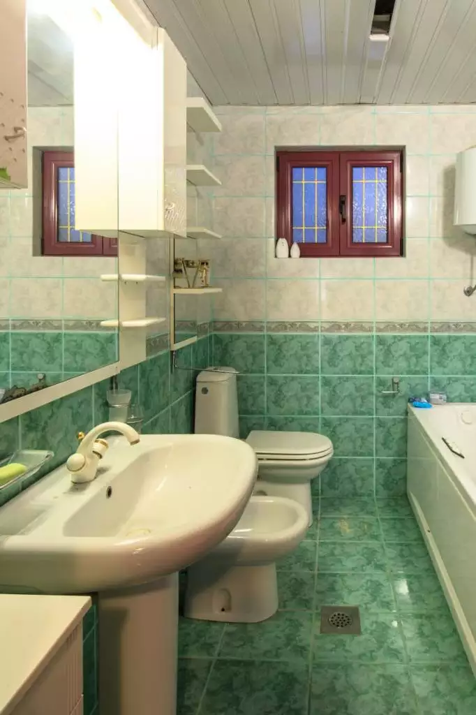 House 400m² in Montenegro, Bar. Priced at 500000€ rent photo-3