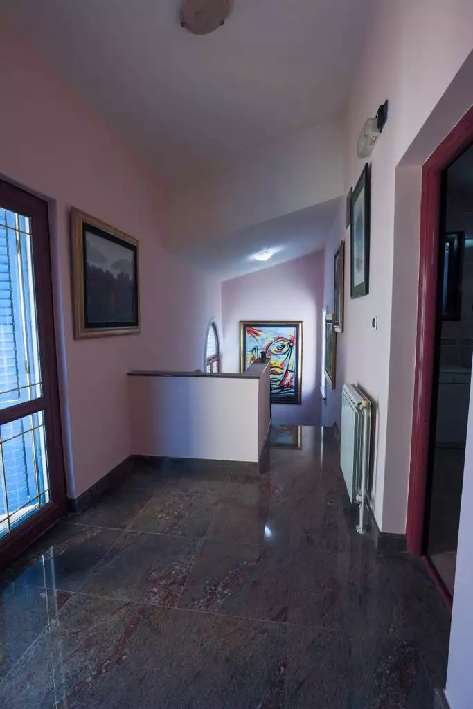 House 400m² in Montenegro, Bar. Priced at 500000€ rent photo-14