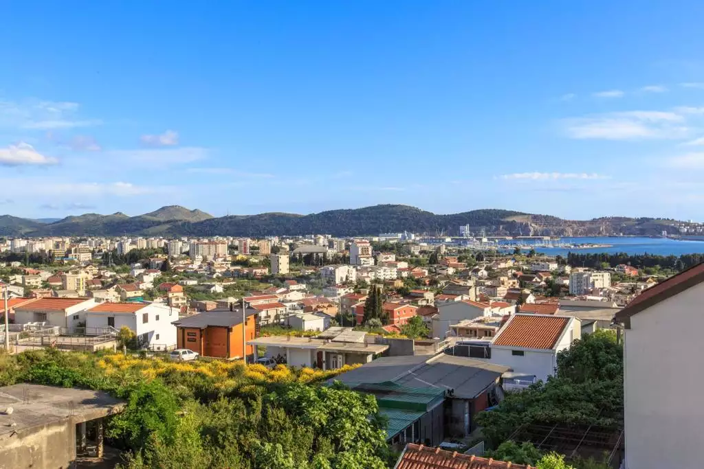 House 400m² in Montenegro, Bar. Priced at 500000€ rent photo-15