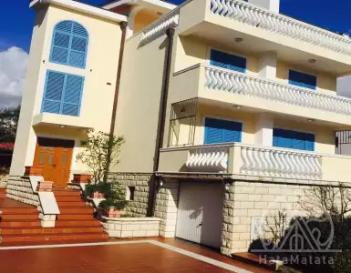 Buy in Montenegro for 500000€