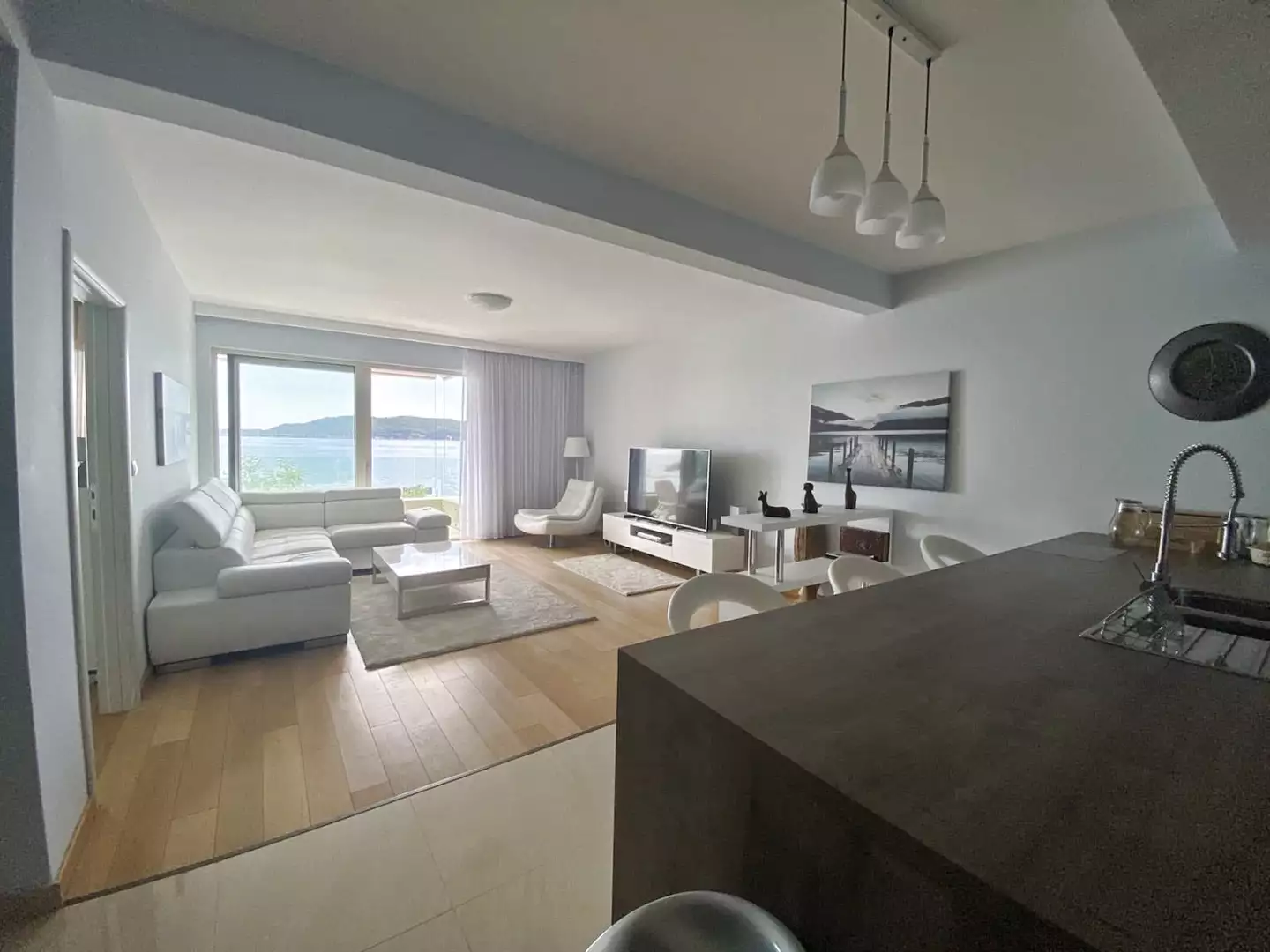 Flat 149m² in Montenegro, Rafailovici. Priced at 700000€ rent photo-2