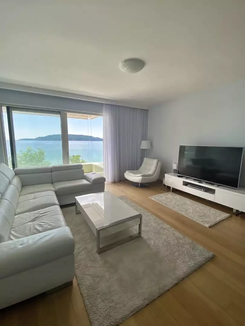 Flat 149m² in Montenegro, Rafailovici. Priced at 700000€ rent photo-7