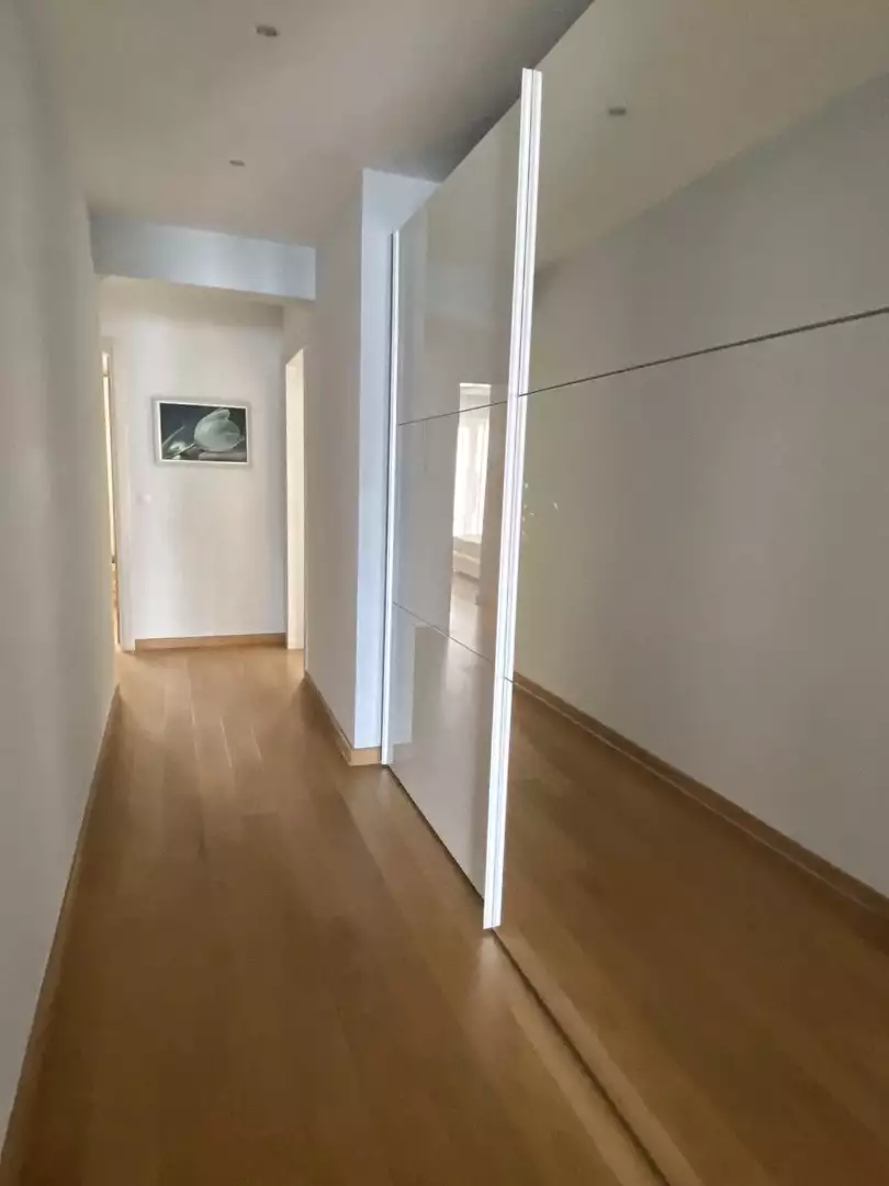 Flat 149m² in Montenegro, Rafailovici. Priced at 700000€ rent photo-9
