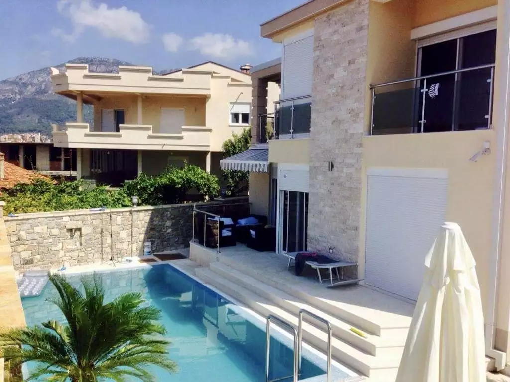 House 200m² in Montenegro, Bar. Priced at 355000€ rent photo-1