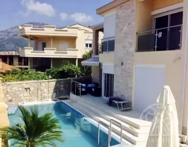 Buy in Montenegro for 355000€