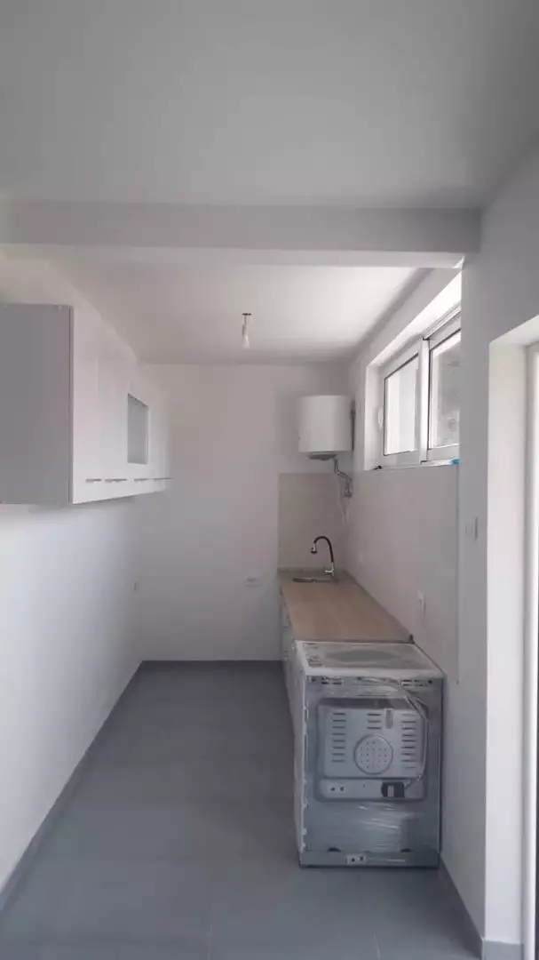 House 210m² in Montenegro, Sutomore. Priced at 195000€ rent photo-3