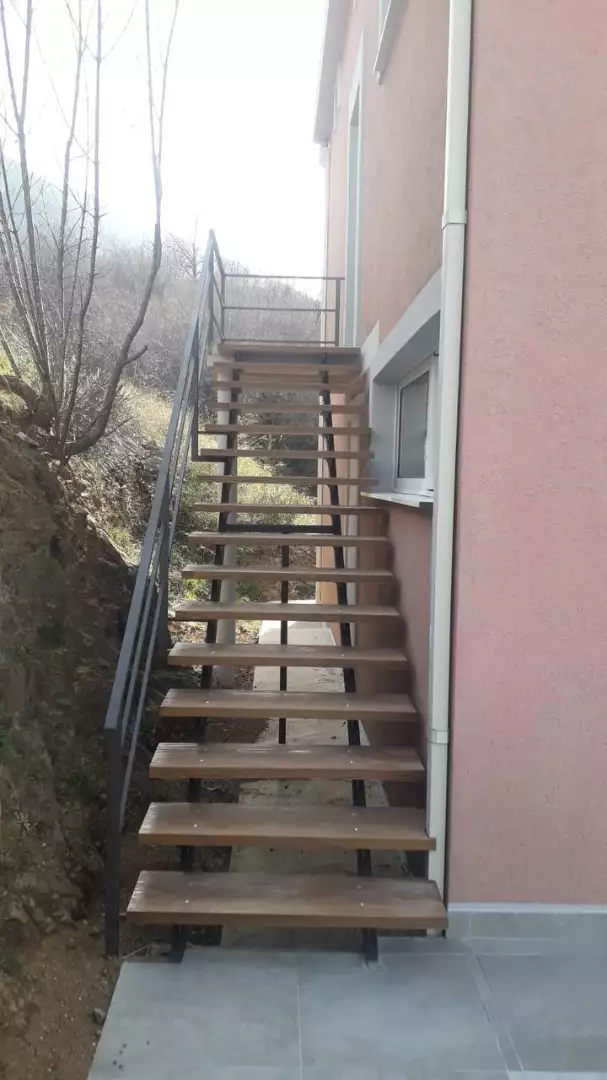 House 210m² in Montenegro, Sutomore. Priced at 195000€ rent photo-4