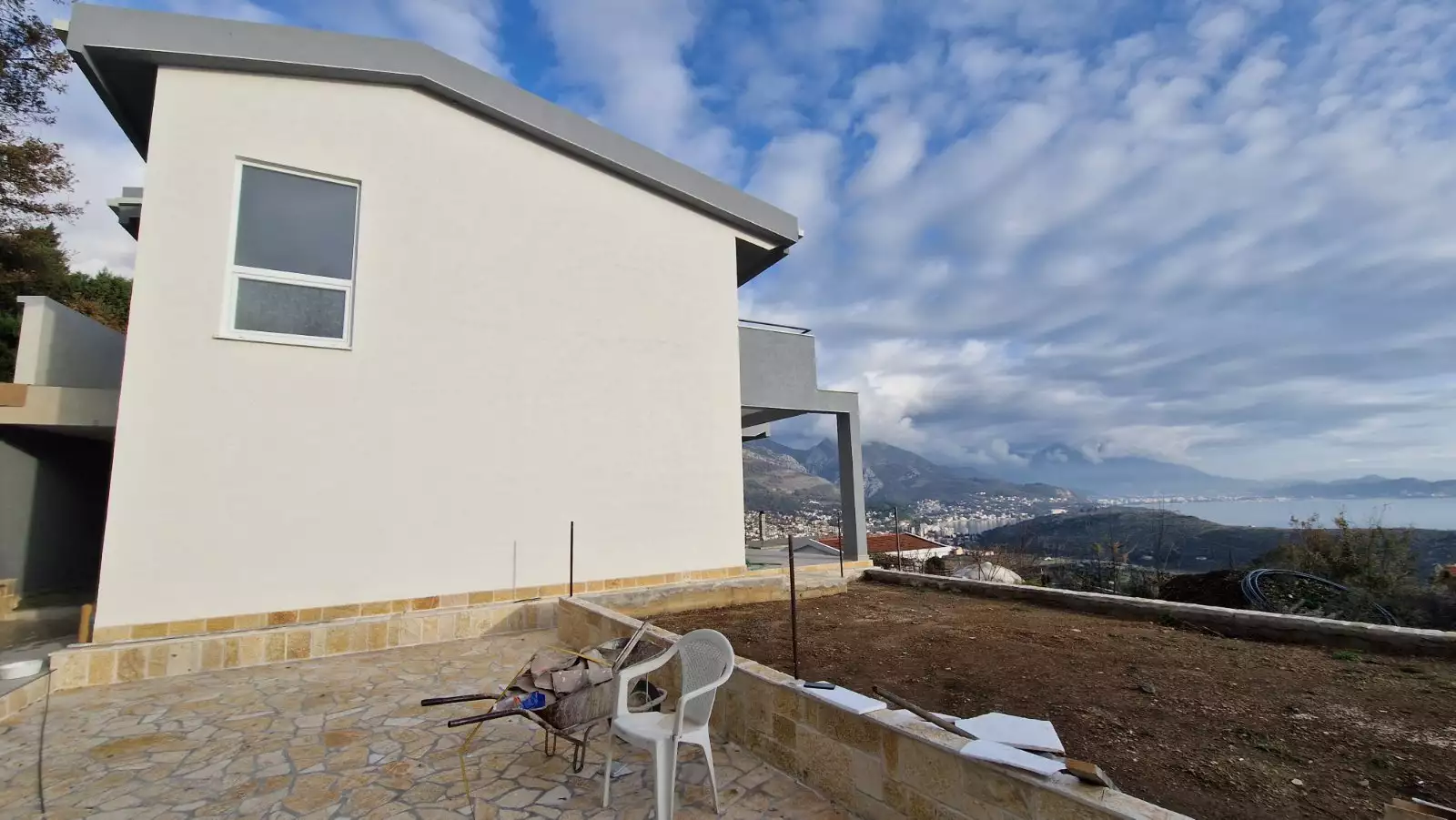 House 203m² in Montenegro, Sutomore. Priced at 295000€ rent photo-9