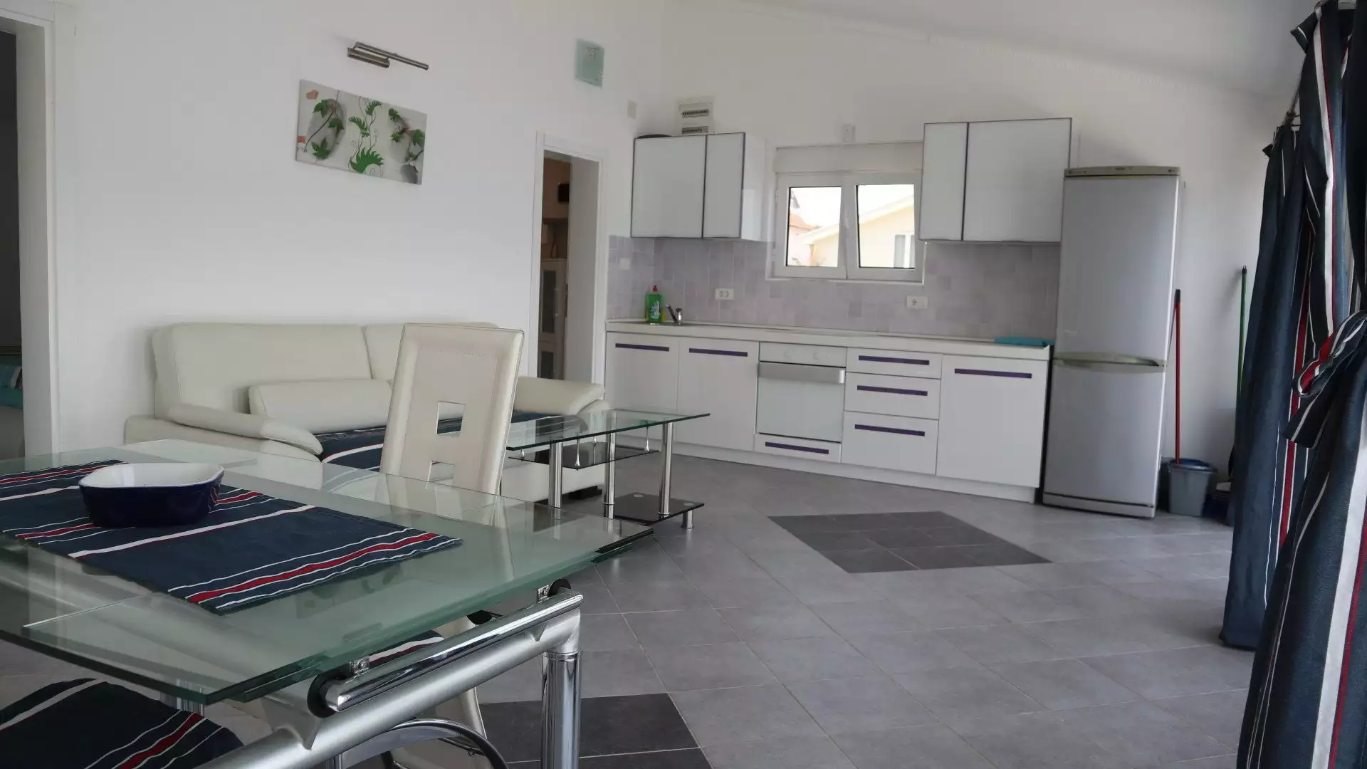 Villa 224m² in Montenegro, Krasici. Priced at 750000€ rent photo-6