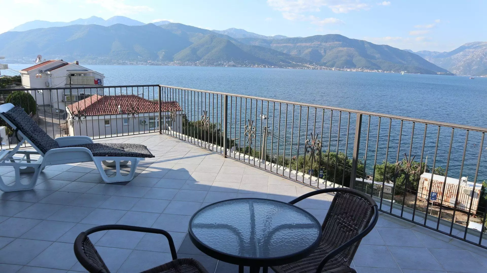 Villa 224m² in Montenegro, Krasici. Priced at 750000€ rent photo-9