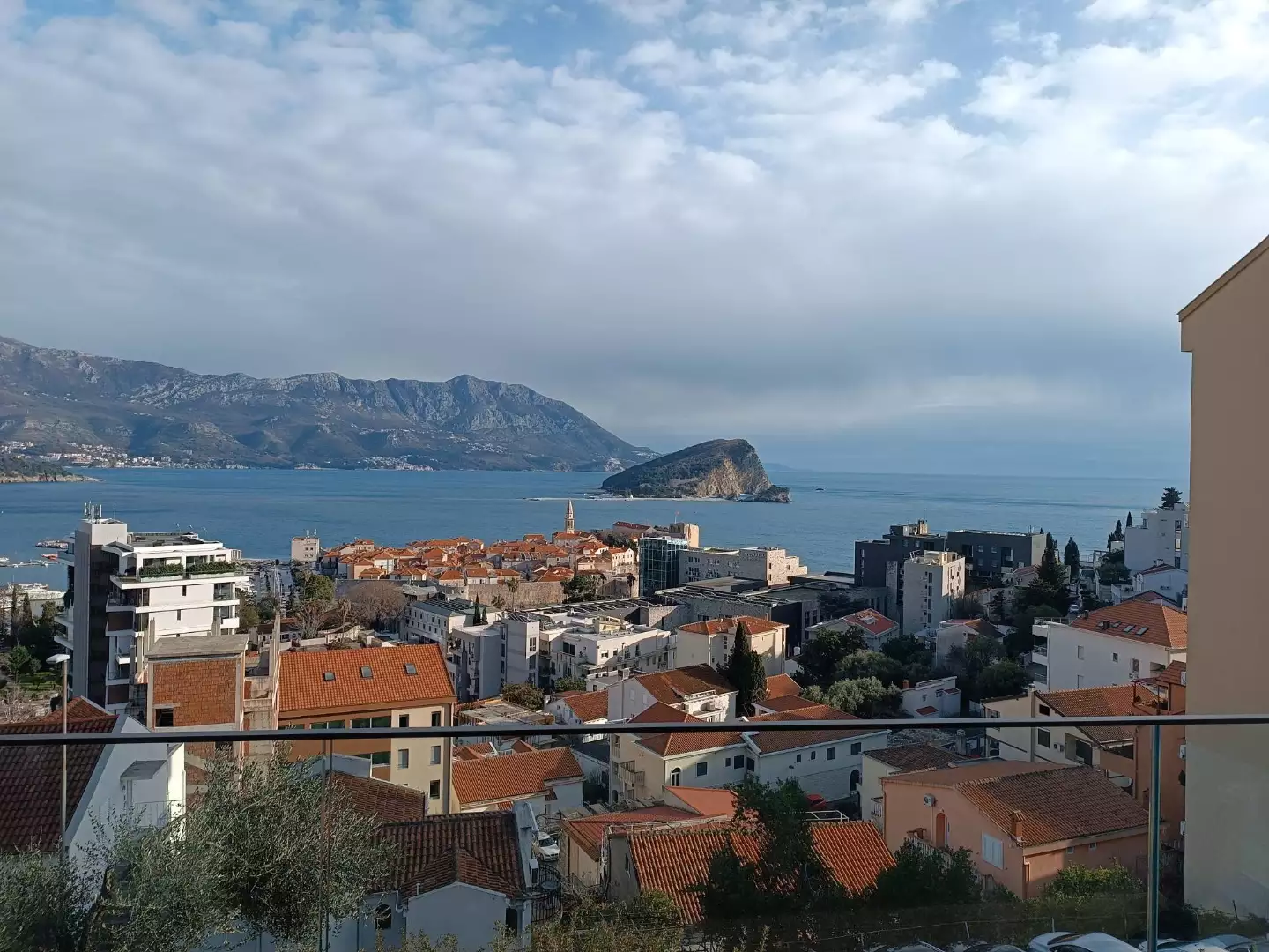 Flat 111m² in Montenegro, Budva. Priced at 483000€ rent photo-3