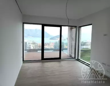 Buy in Montenegro for 275007€