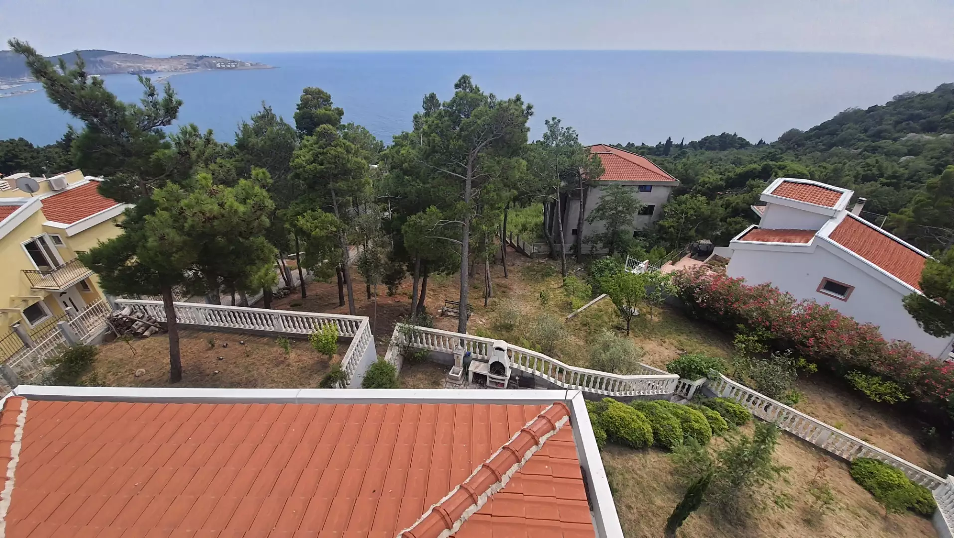 Villa 307m² in Montenegro, Bar. Priced at 650000€ rent photo-2
