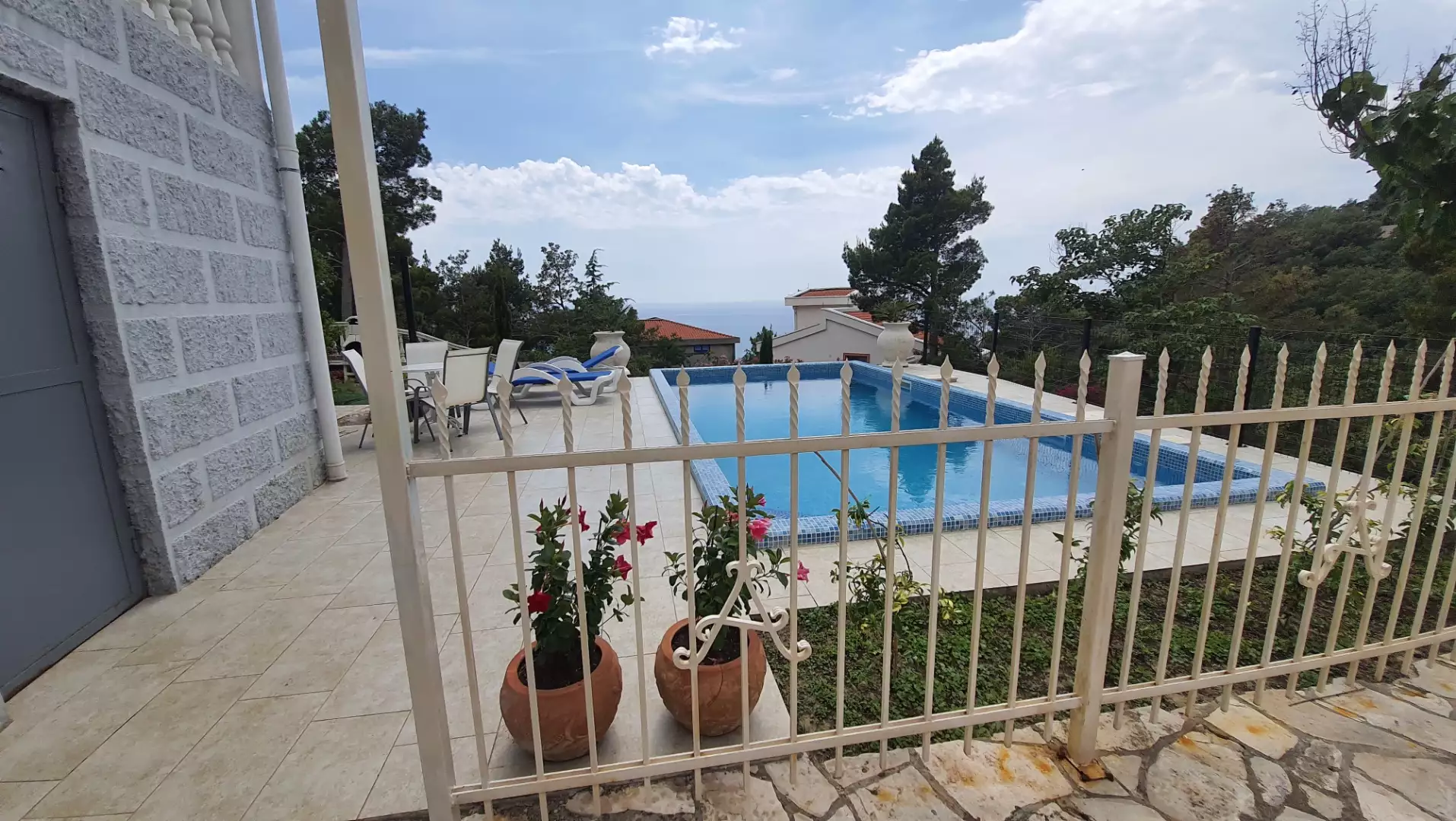 Villa 307m² in Montenegro, Bar. Priced at 650000€ rent photo-7