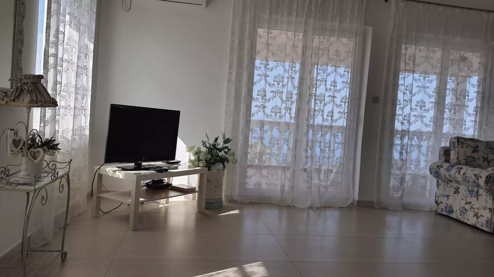 Villa 307m² in Montenegro, Bar. Priced at 650000€ rent photo-13