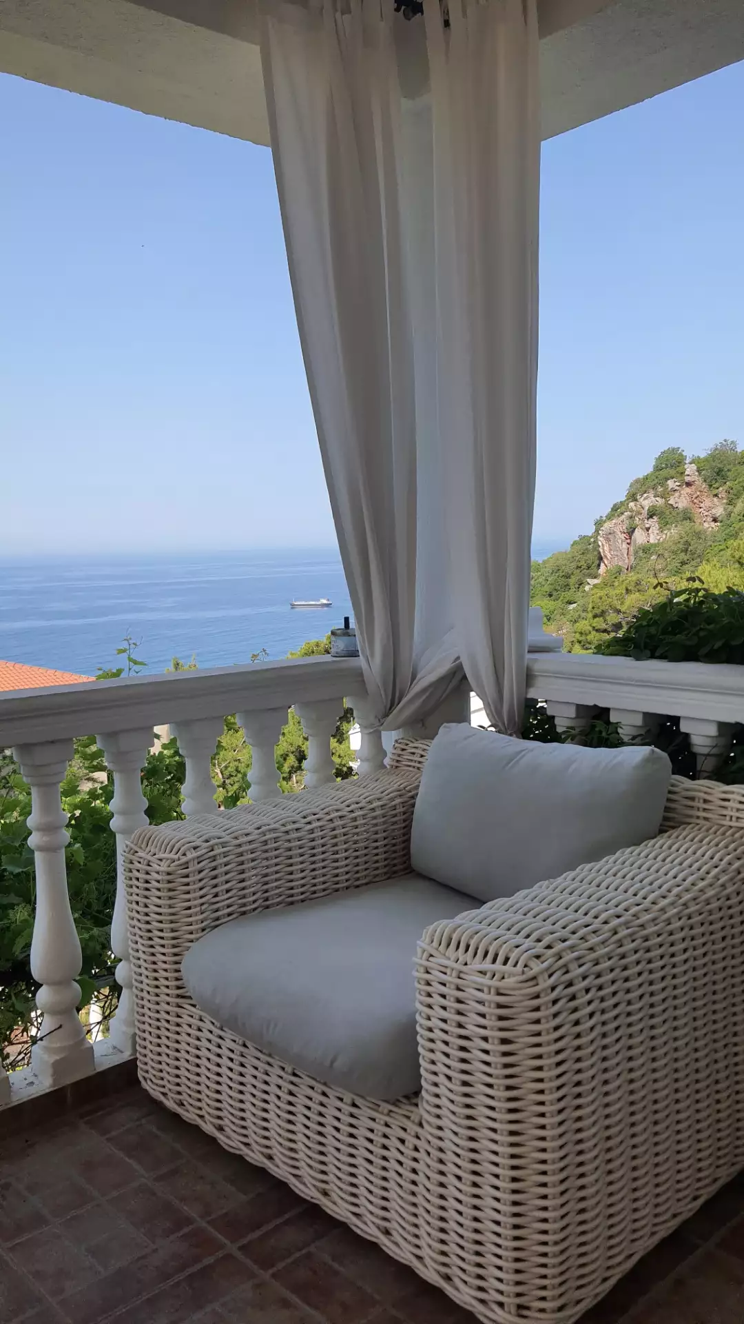 Villa 307m² in Montenegro, Bar. Priced at 650000€ rent photo-23