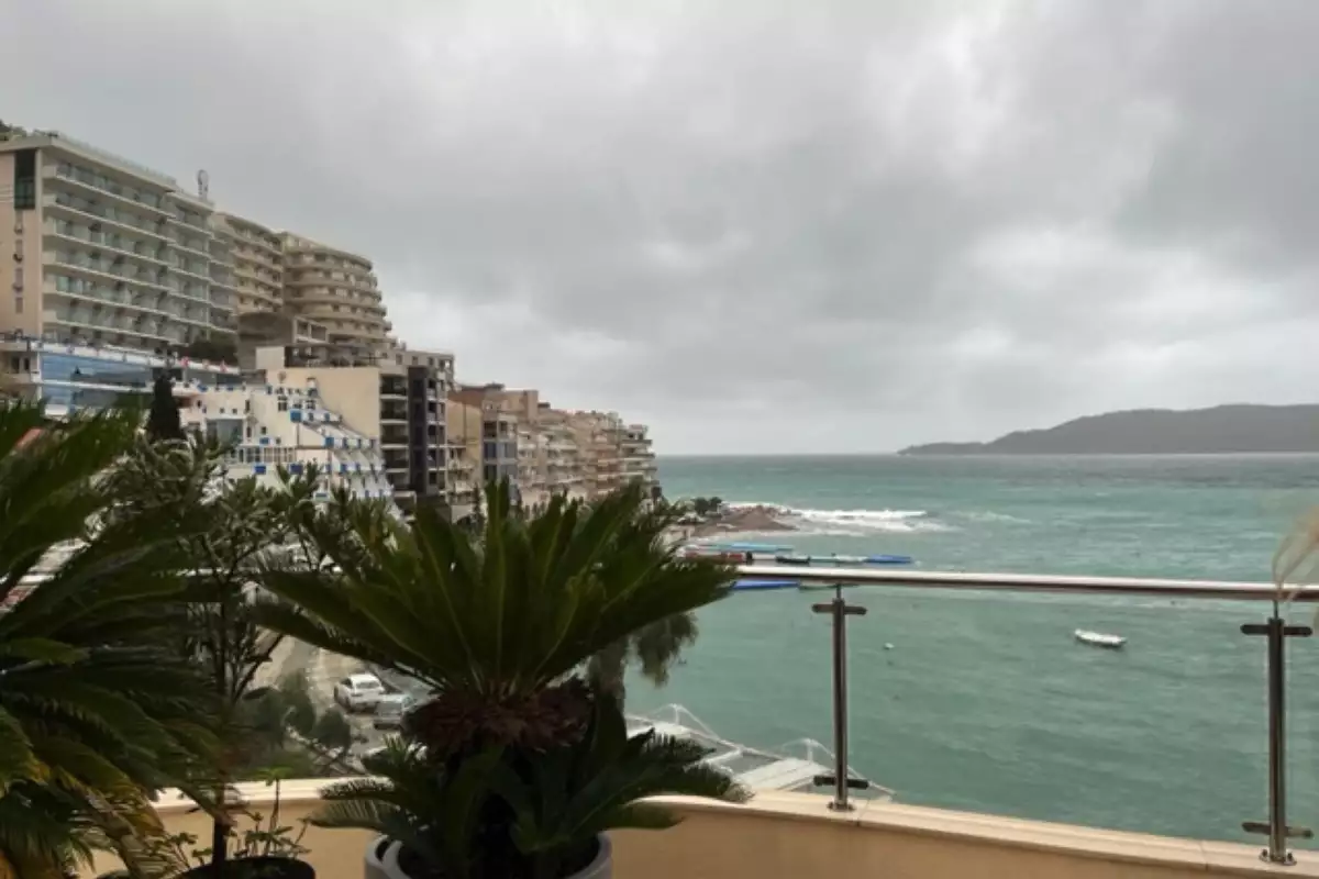 Flat 230m² in Montenegro, Rafailovici. Priced at 650000€ rent photo-1