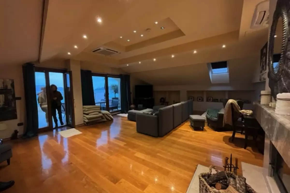 Flat 230m² in Montenegro, Rafailovici. Priced at 650000€ rent photo-6