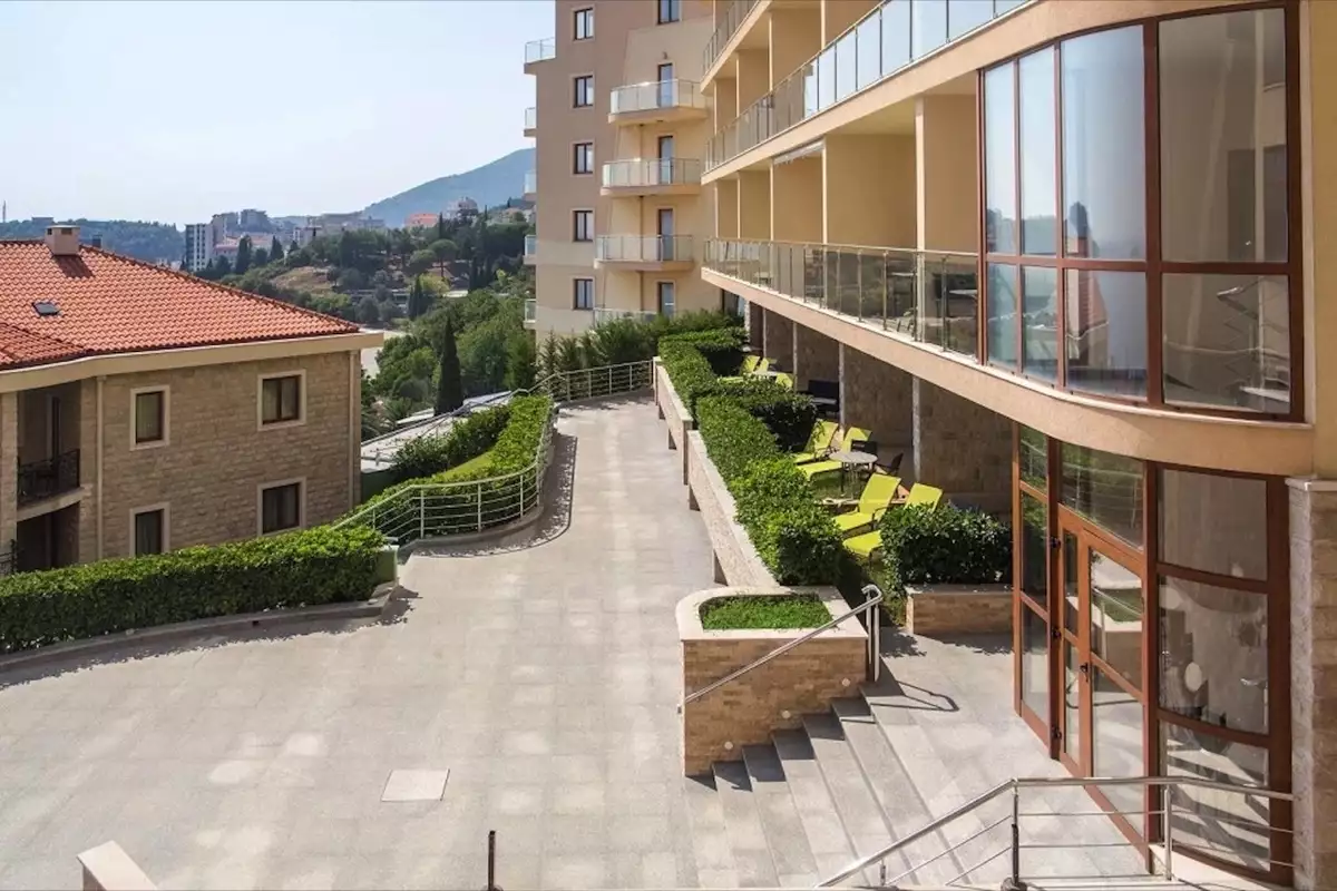 Flat 51m² in Montenegro, Becici. Priced at 160000€ rent photo-19