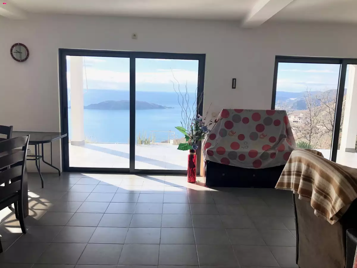 Villa 190m² in Montenegro, Budva. Priced at 400000€ rent photo-10