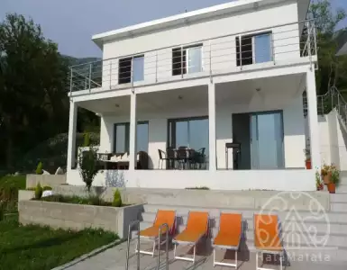 Buy in Montenegro for 400000€