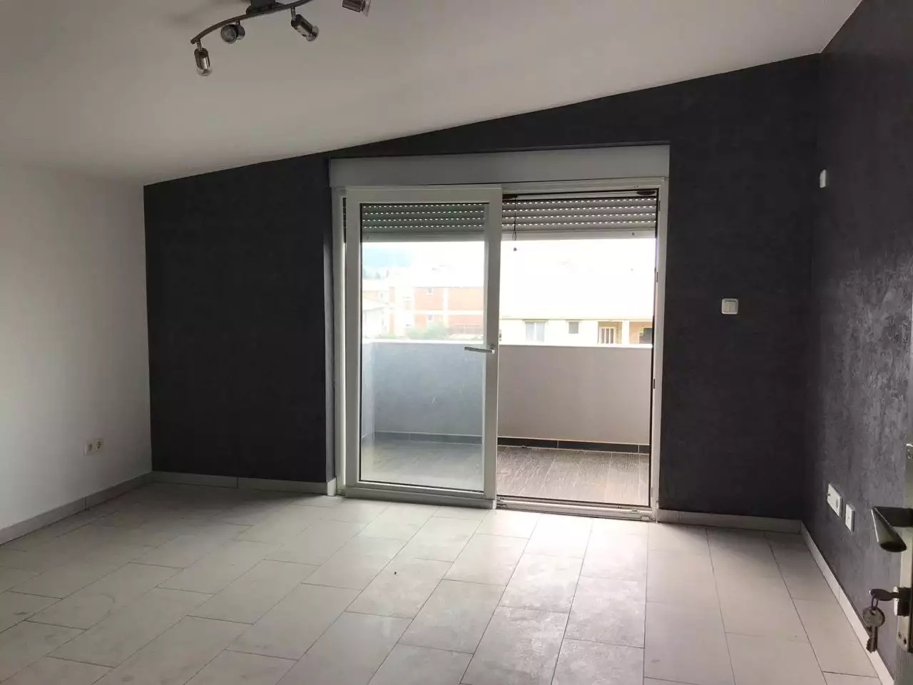 Hotels 384m² in Montenegro, Bar. Priced at 350000€ rent photo-2