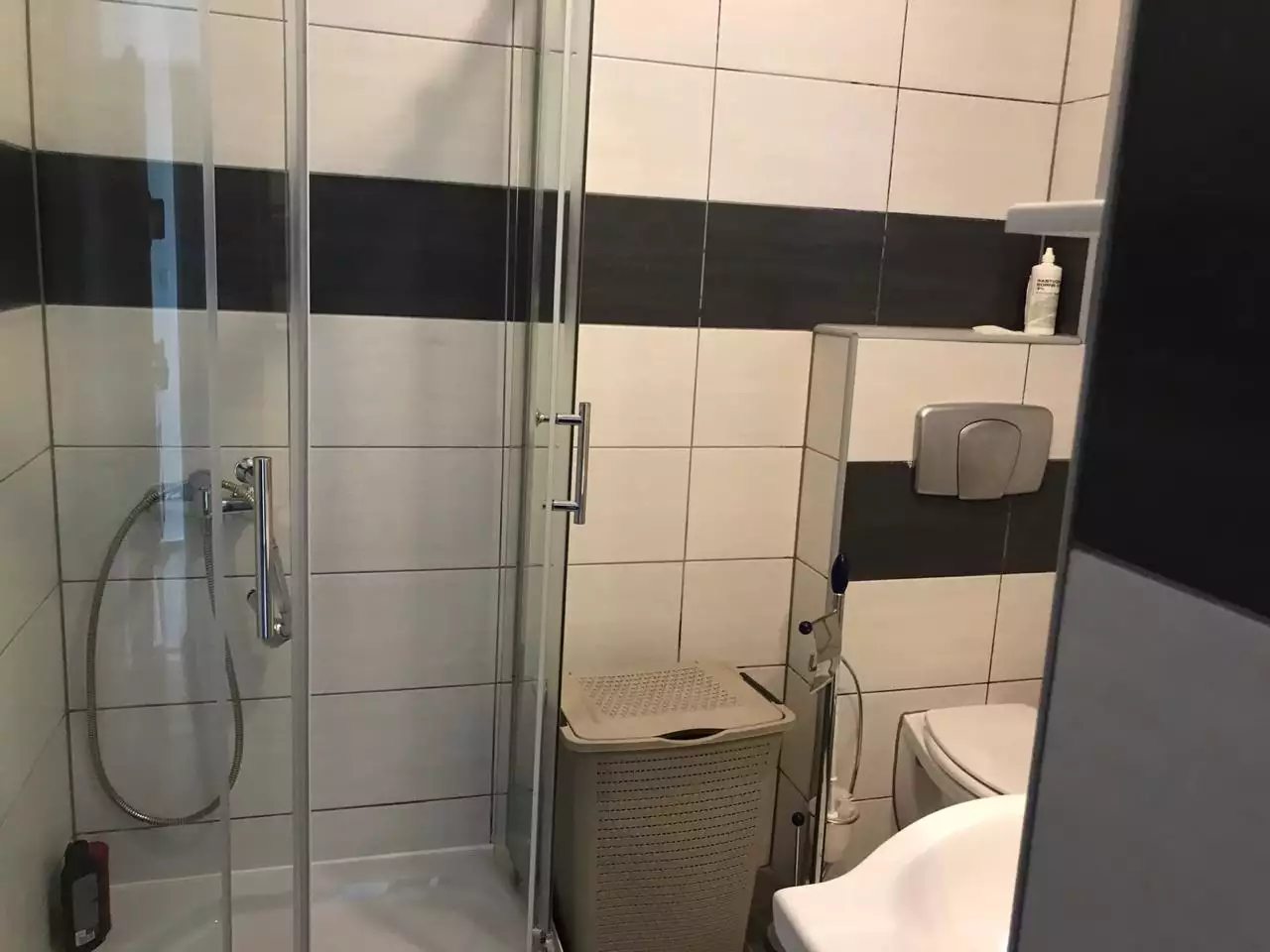 Hotels 384m² in Montenegro, Bar. Priced at 350000€ rent photo-18