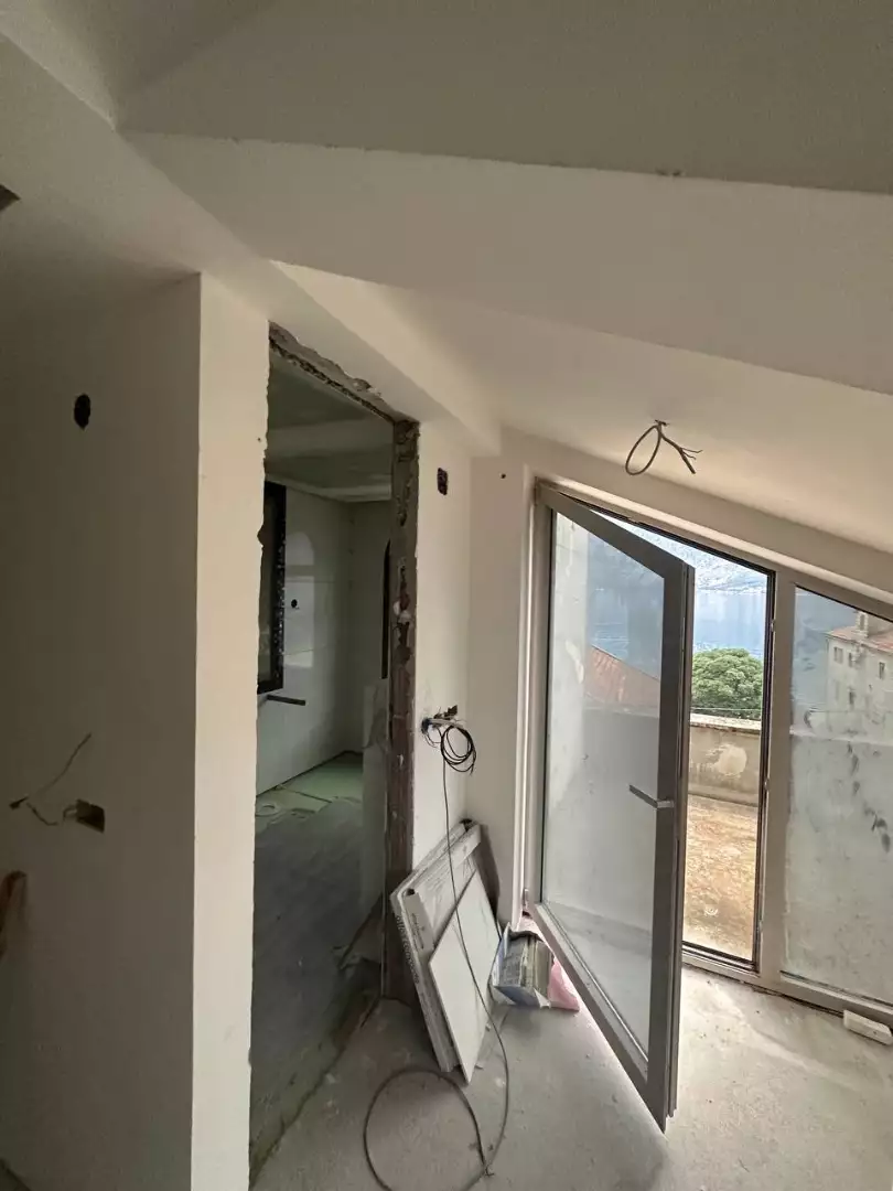 House 516m² in Montenegro, Prcanj. Priced at 800000€ rent photo-16