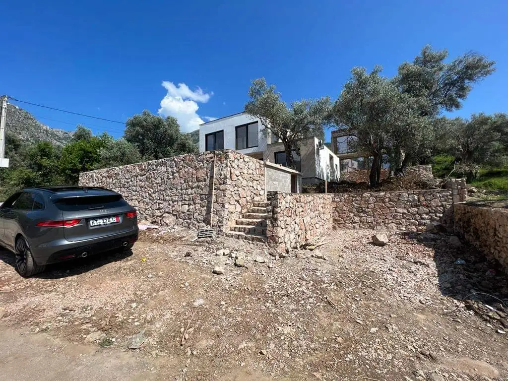 Villa 183m² in Montenegro, Bar. Priced at 330000€ rent photo-22