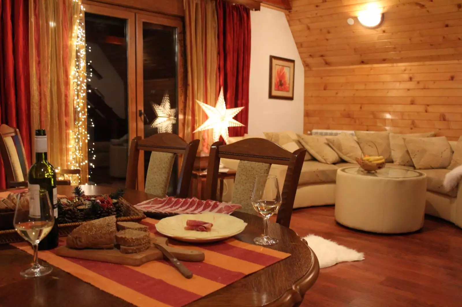 House 330m² in Montenegro, Zabljak. Priced at 340000€ rent photo-4