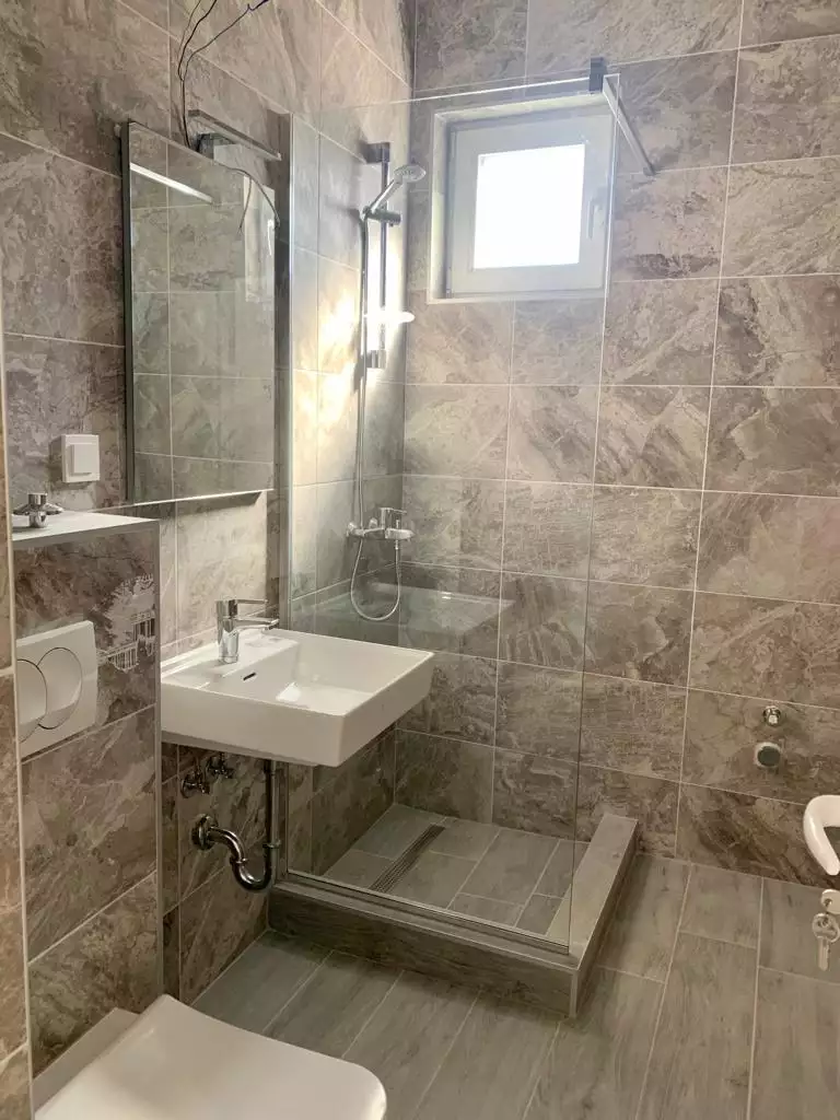 Hotels 350m² in Montenegro, Sutomore. Priced at 390000€ rent photo-12