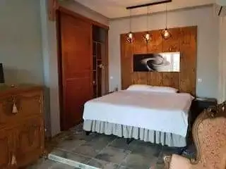 House 300m² in Montenegro, Kruce. Priced at 300000€ rent photo-7