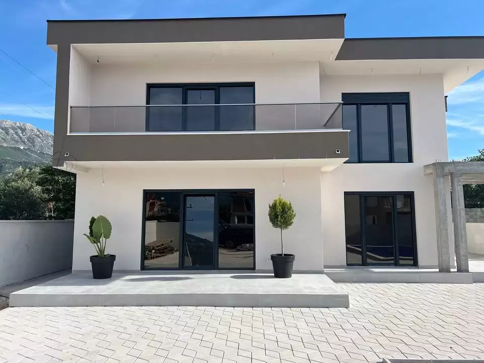 House 187m² in Montenegro, Bar. Priced at 330000€ rent photo-2