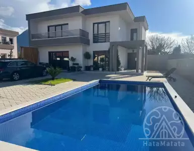 Buy in Montenegro for 330000€