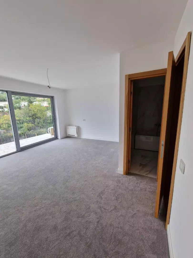 Cottage 403m² in Montenegro, Dobrota. Priced at 630000€ rent photo-8