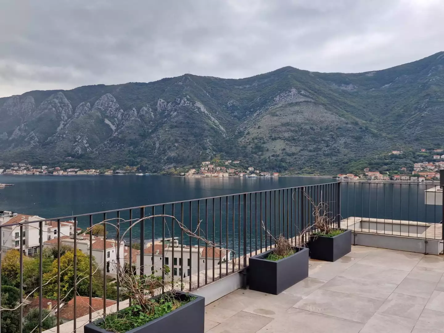 Cottage 403m² in Montenegro, Dobrota. Priced at 630000€ rent photo-22