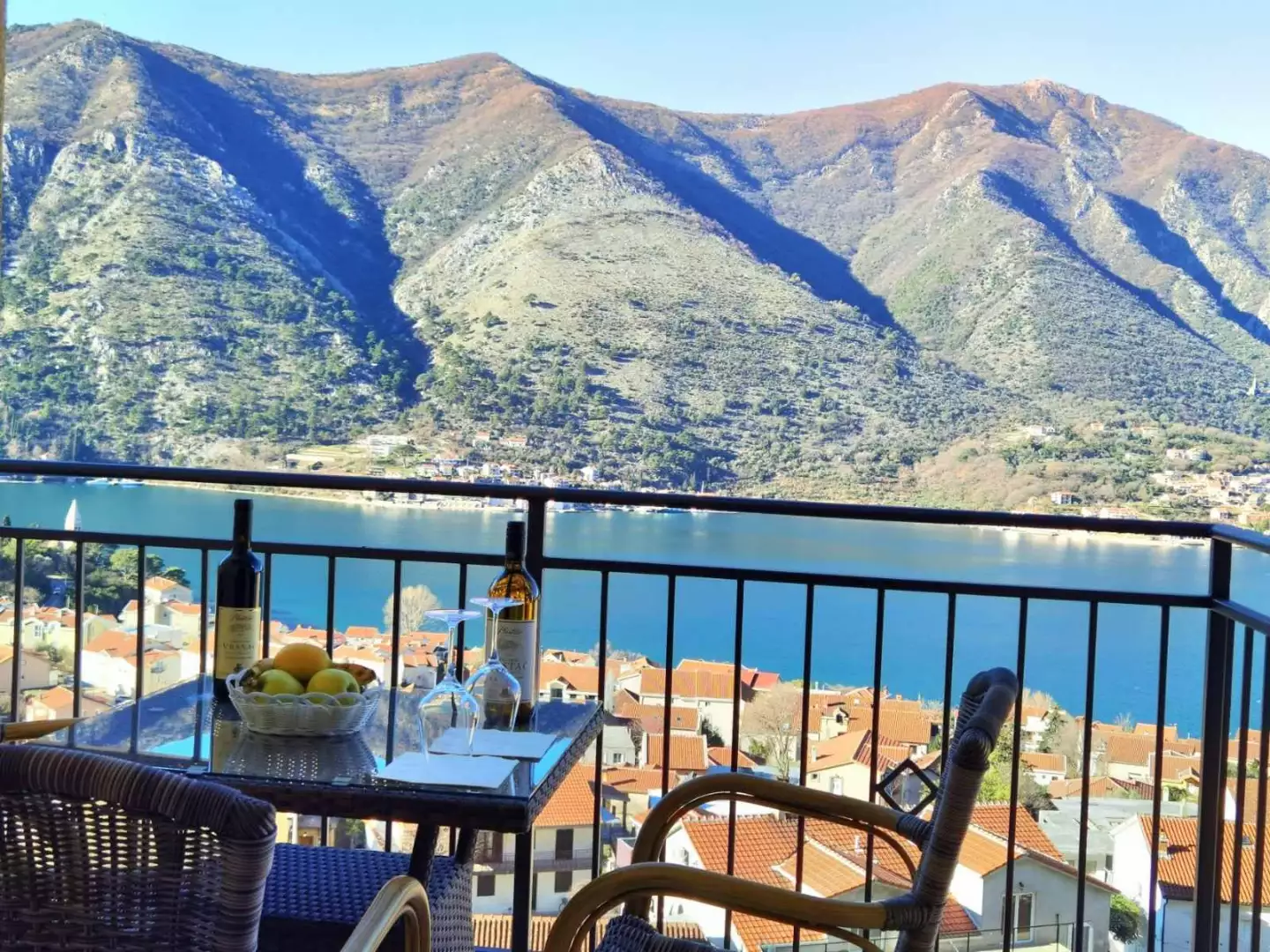 Flat 76m² in Montenegro, Dobrota. Priced at 220000€ rent photo-1