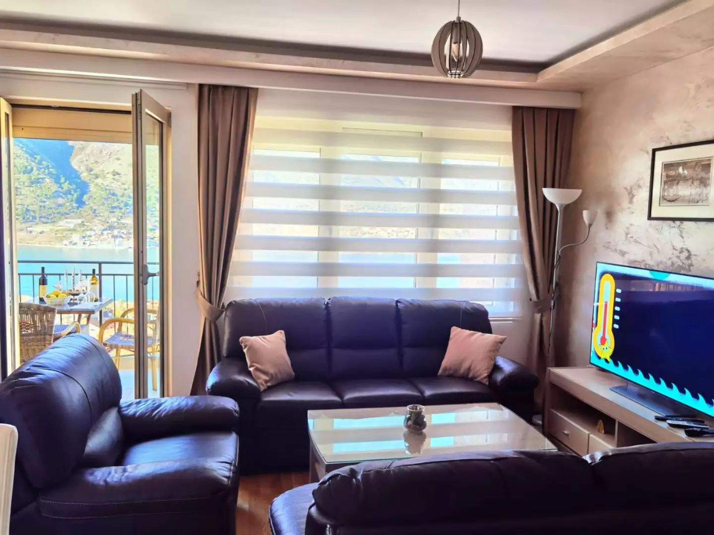 Flat 76m² in Montenegro, Dobrota. Priced at 220000€ rent photo-2
