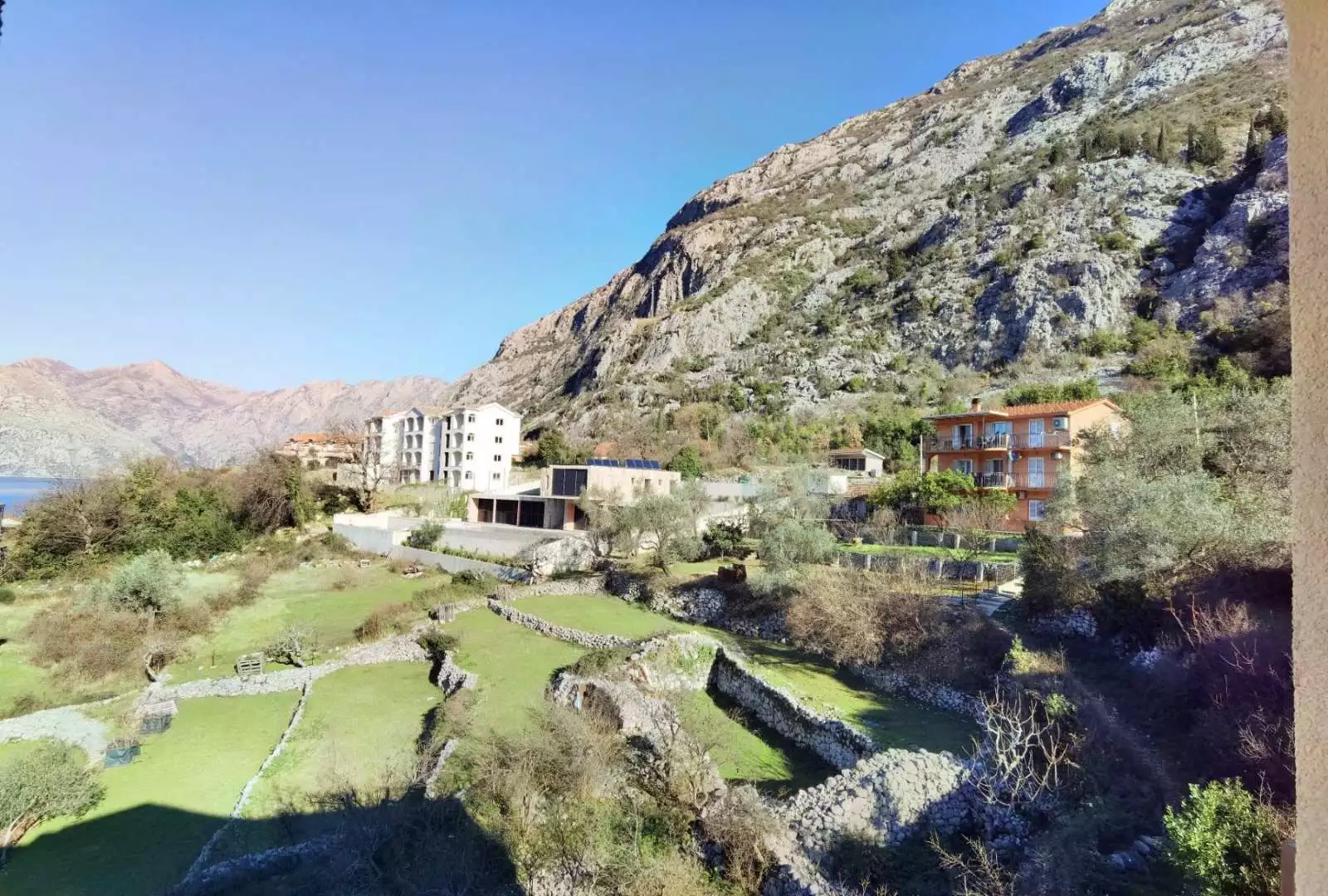 Flat 76m² in Montenegro, Dobrota. Priced at 220000€ rent photo-15