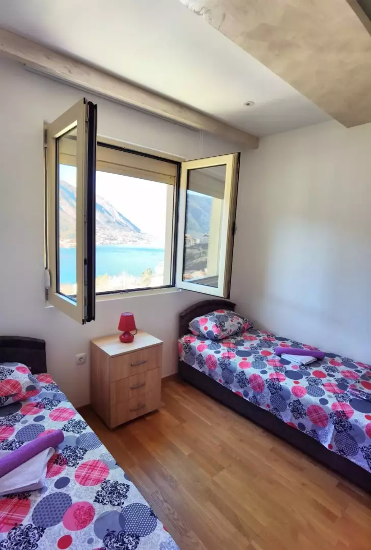Flat 76m² in Montenegro, Dobrota. Priced at 220000€ rent photo-16