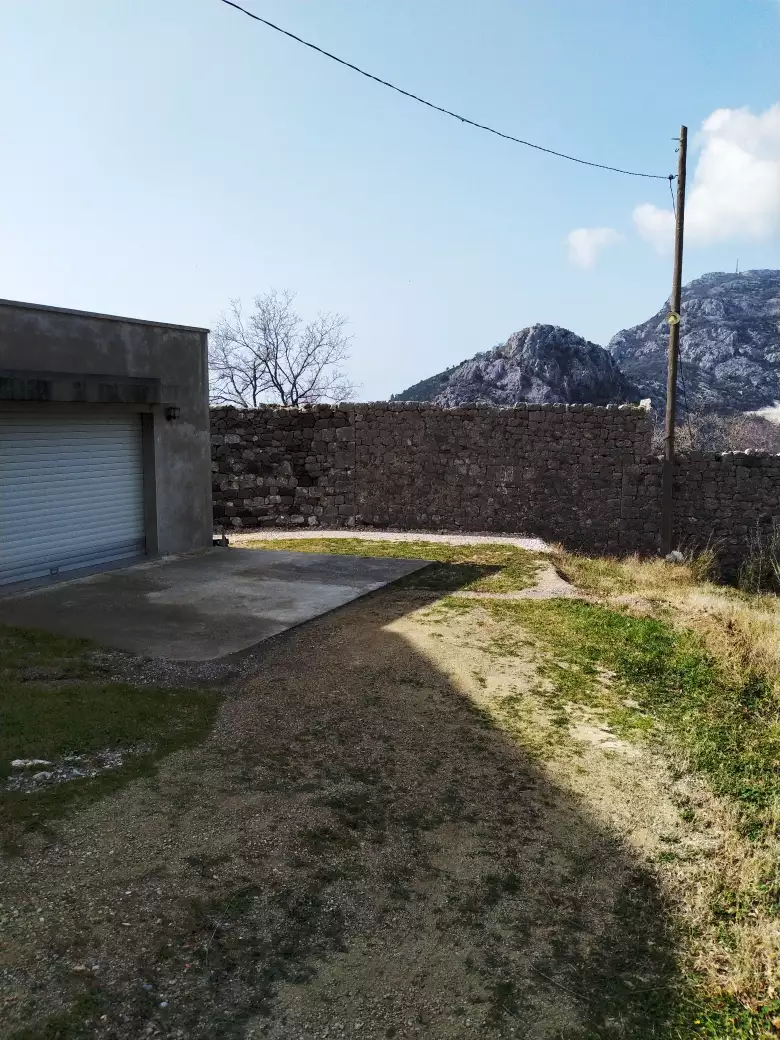 House 140m² in Montenegro, Sutomore. Priced at 75000€ rent photo-8