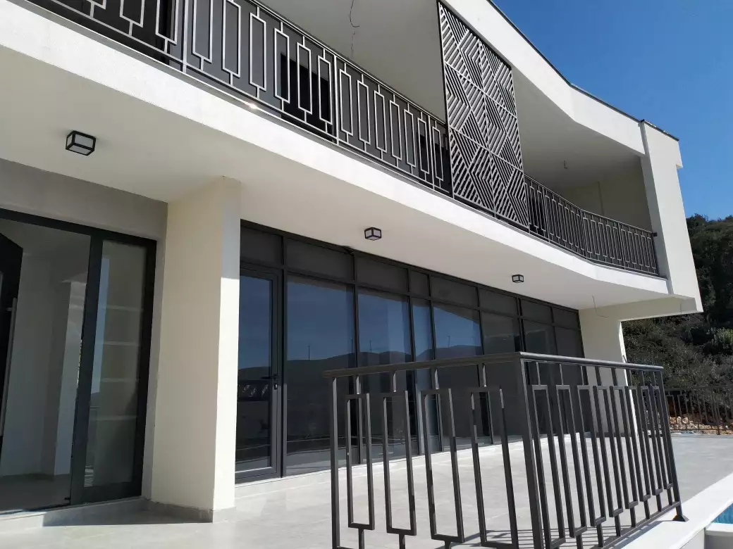 Villa 230m² in Montenegro, Utjeha. Priced at 630000€ rent photo-1