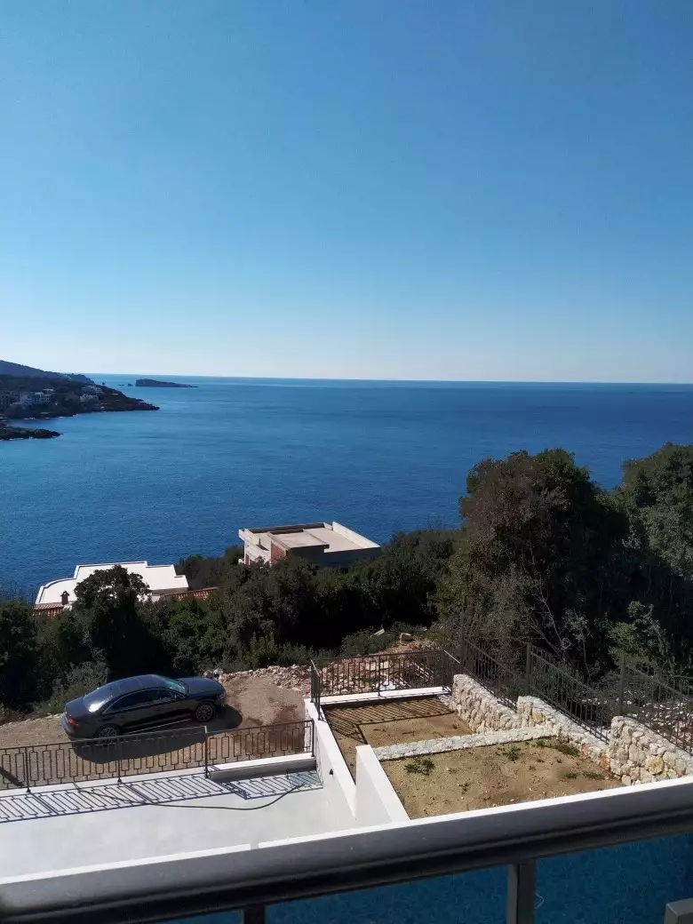 Villa 230m² in Montenegro, Utjeha. Priced at 630000€ rent photo-18