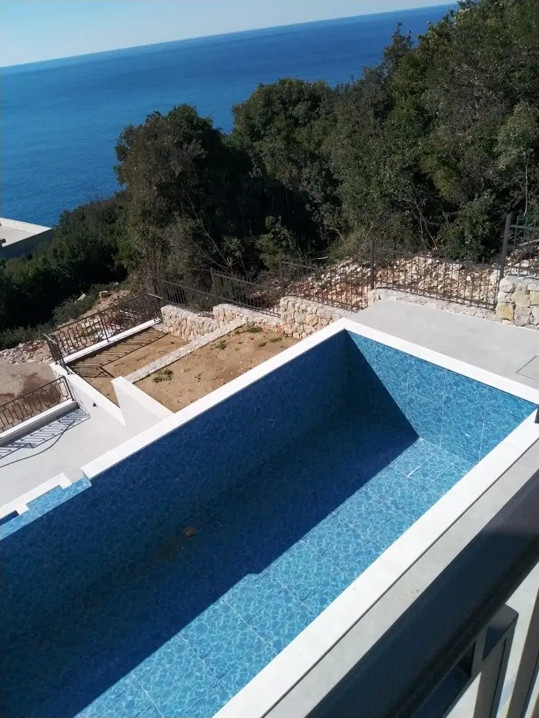 Villa 230m² in Montenegro, Utjeha. Priced at 630000€ rent photo-17