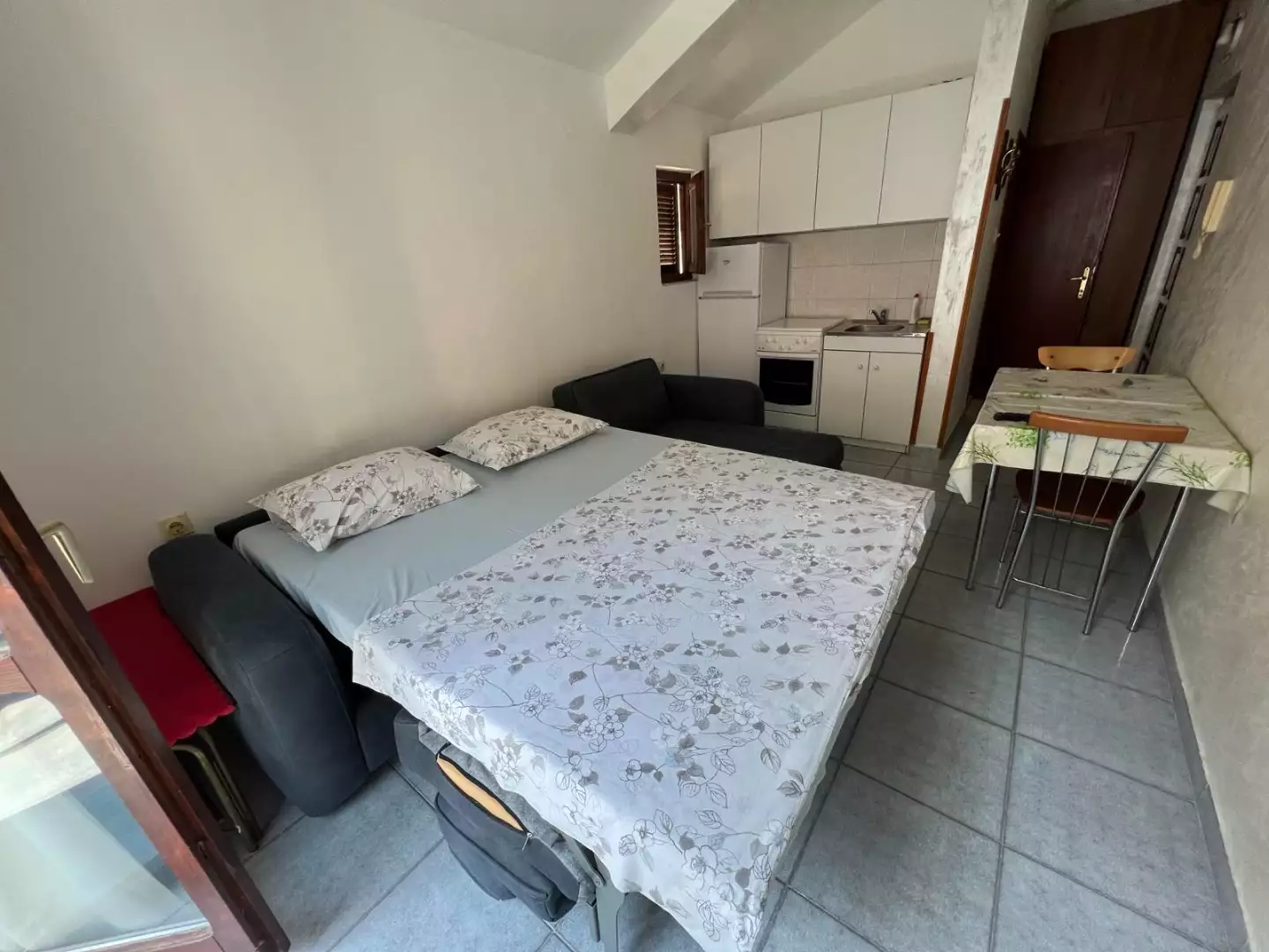 Flat 24m² in Montenegro, Rafailovici. Priced at 74000€ rent photo-3
