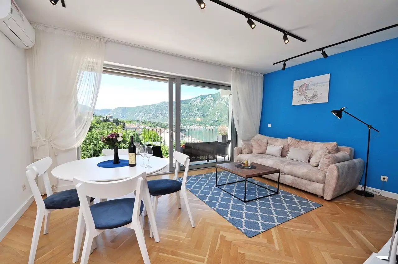 Flat 52m² in Montenegro, Dobrota. Priced at 170000€ rent photo-5