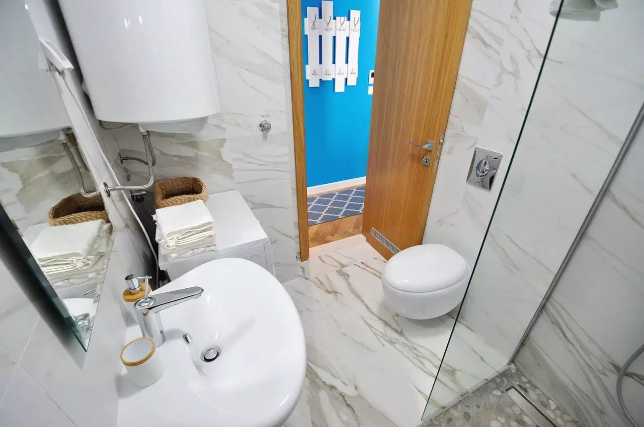 Flat 52m² in Montenegro, Dobrota. Priced at 170000€ rent photo-7