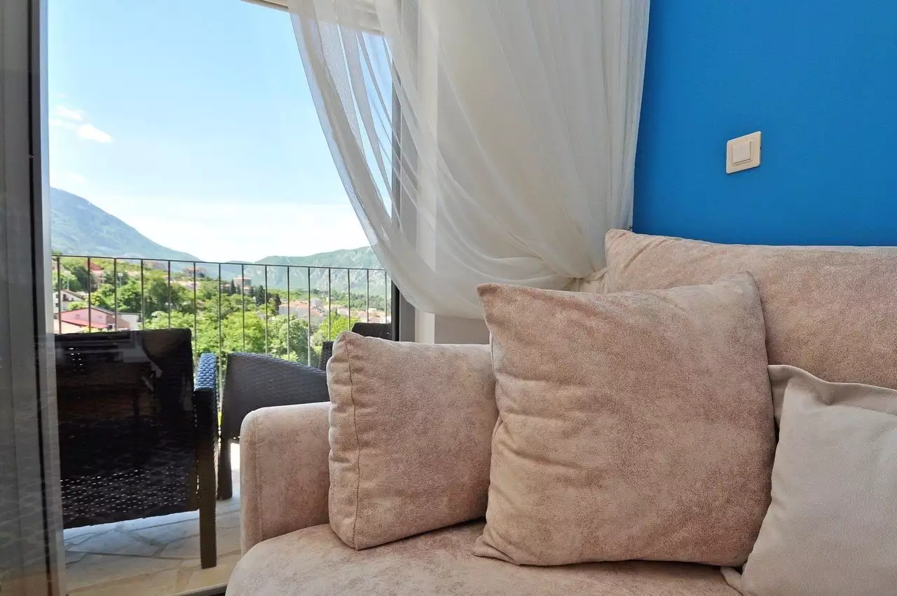 Flat 52m² in Montenegro, Dobrota. Priced at 170000€ rent photo-9