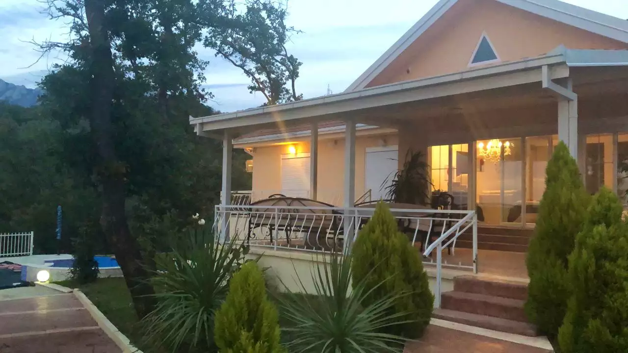 House 264m² in Montenegro, Bar. Priced at 545000€ rent photo-2